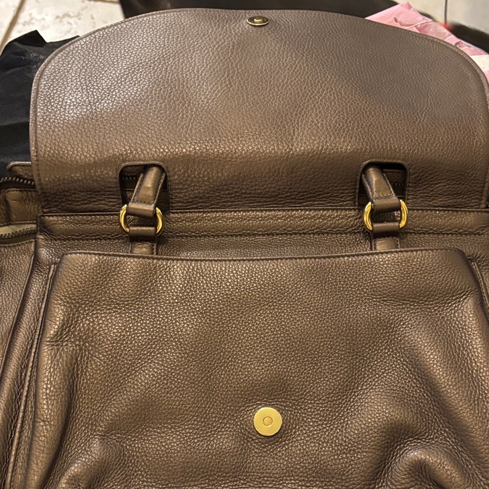 Gucci Dark Brown Pebbled Leather Satchel with Gold Double G Emblem - Picture 2 of 4